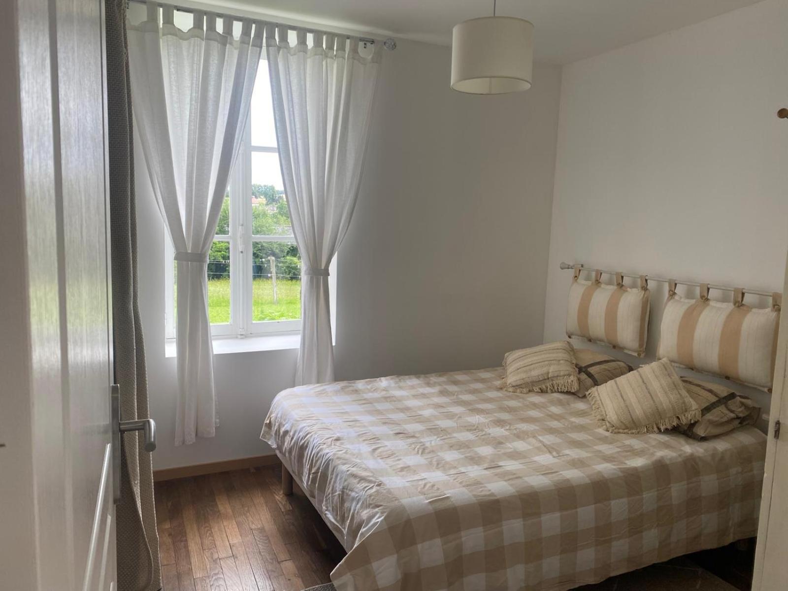 Petite Maison Dans Le Morvan Luzy Luaran gambar