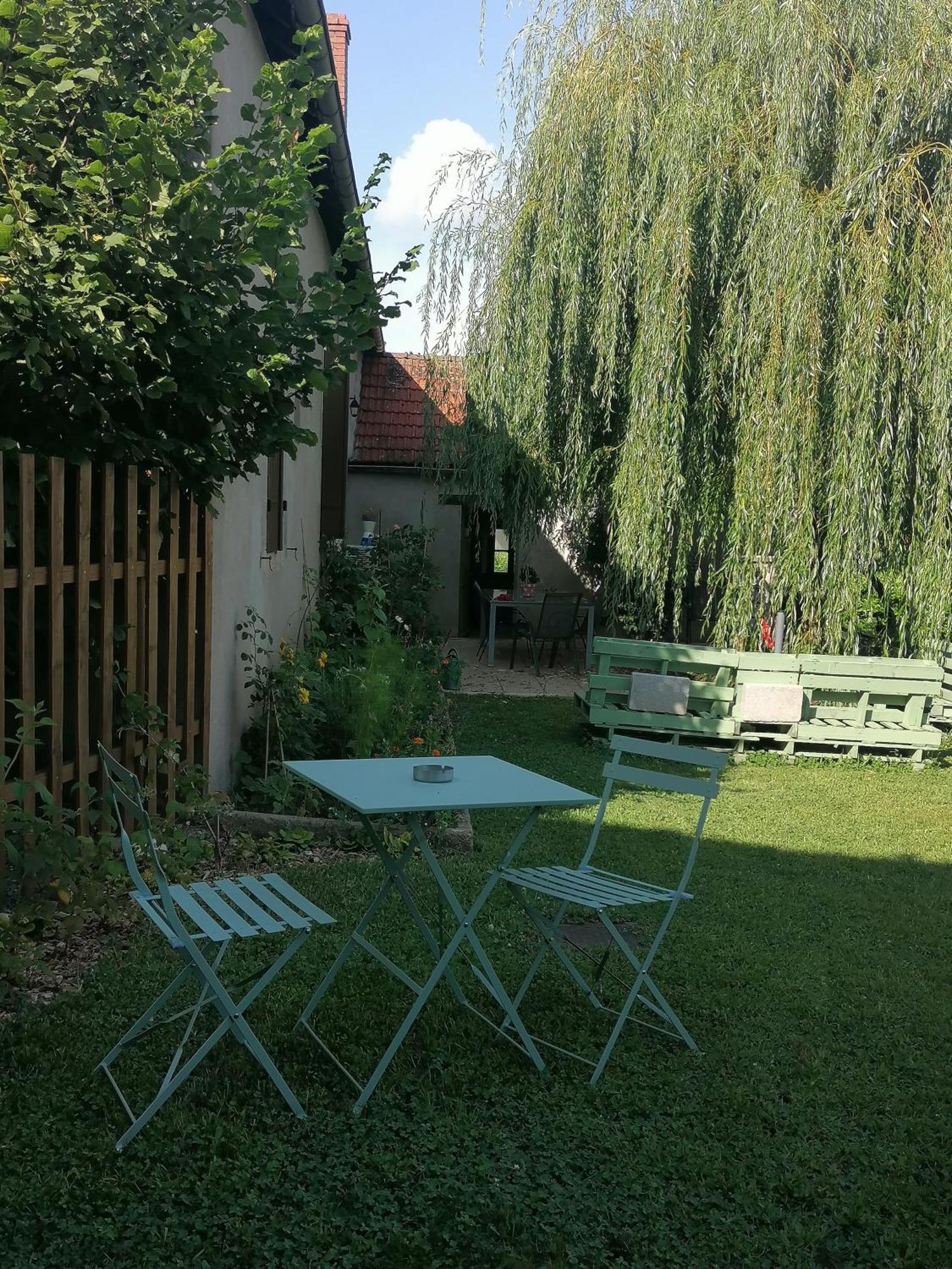 Petite Maison Dans Le Morvan Luzy Luaran gambar